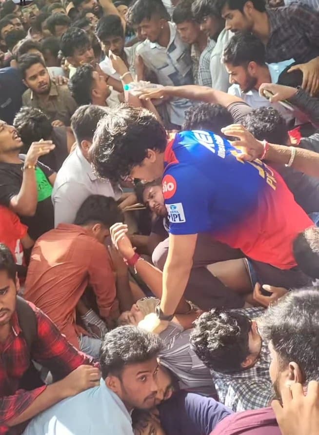 scene of horror, with fans trampled and no immediate aid.